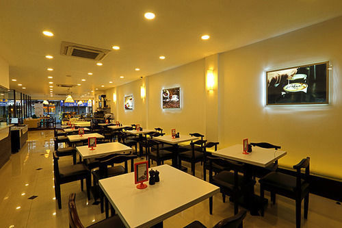 Hotel Cafe Aroma Kandy